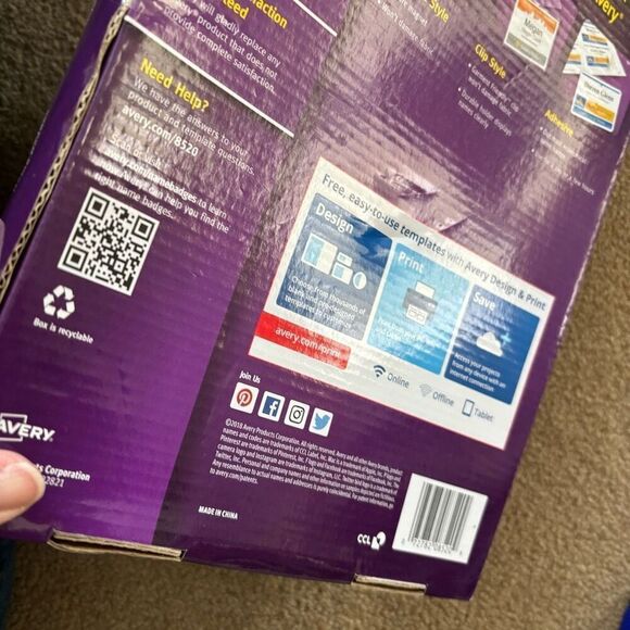 Avery 8520 6” x 4 1/4” Vertical Style Name Badges *Read* - Picture 4 of 5